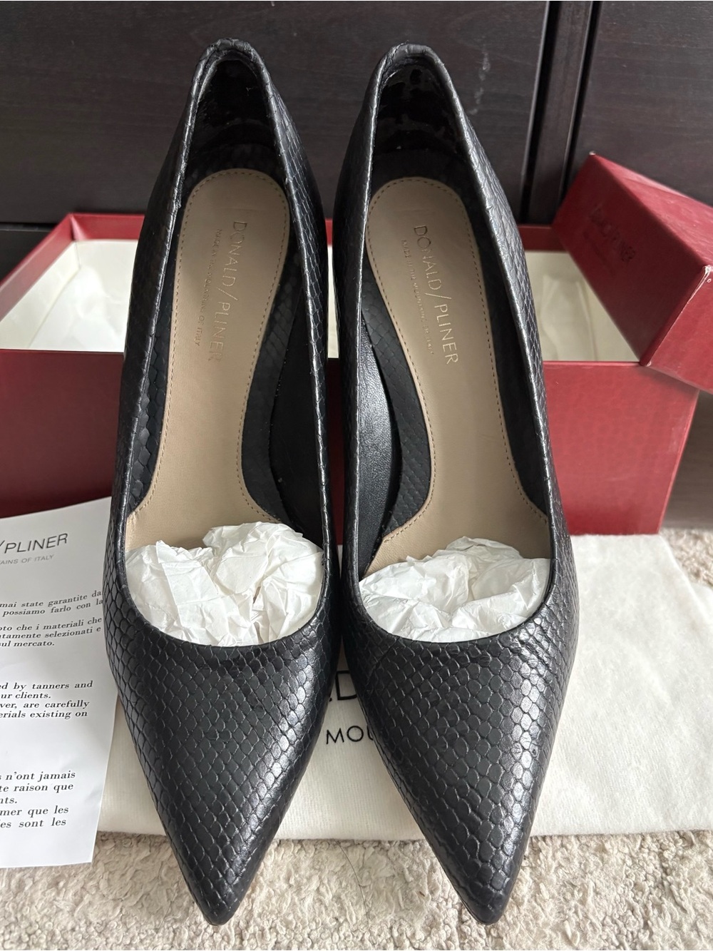 Donald J. Pliner Black Textured Pointed-Toe Pumps